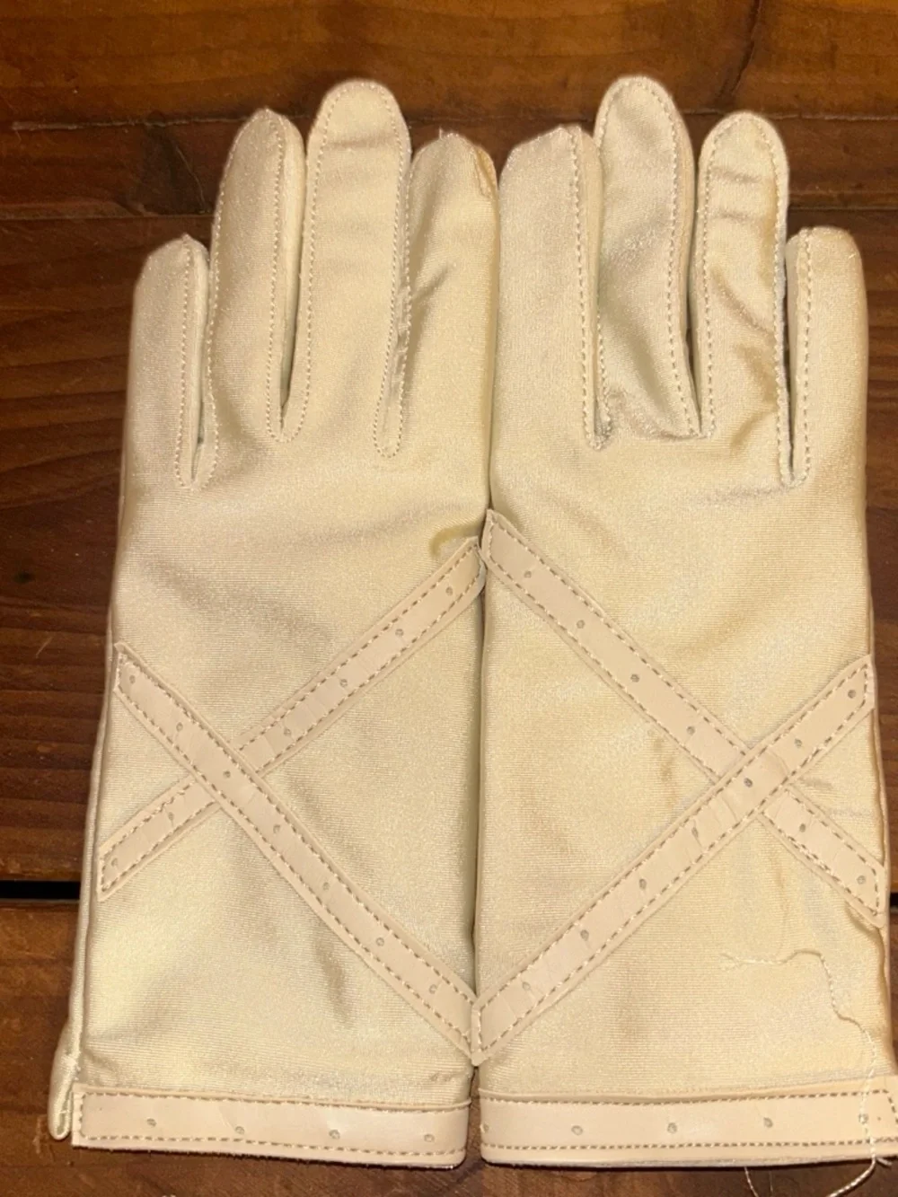 Classic Cream Women's Vintage Driving Gloves